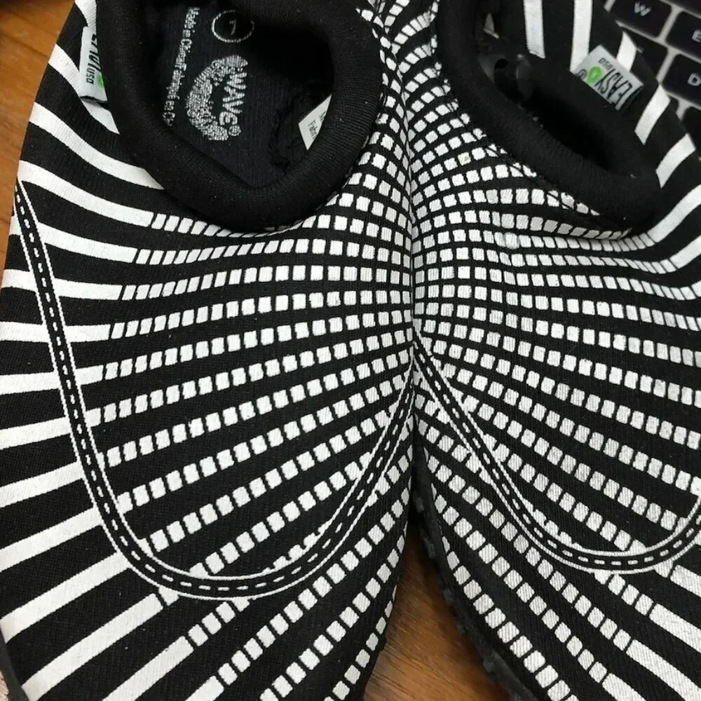 Kids black and white wave swim shoes